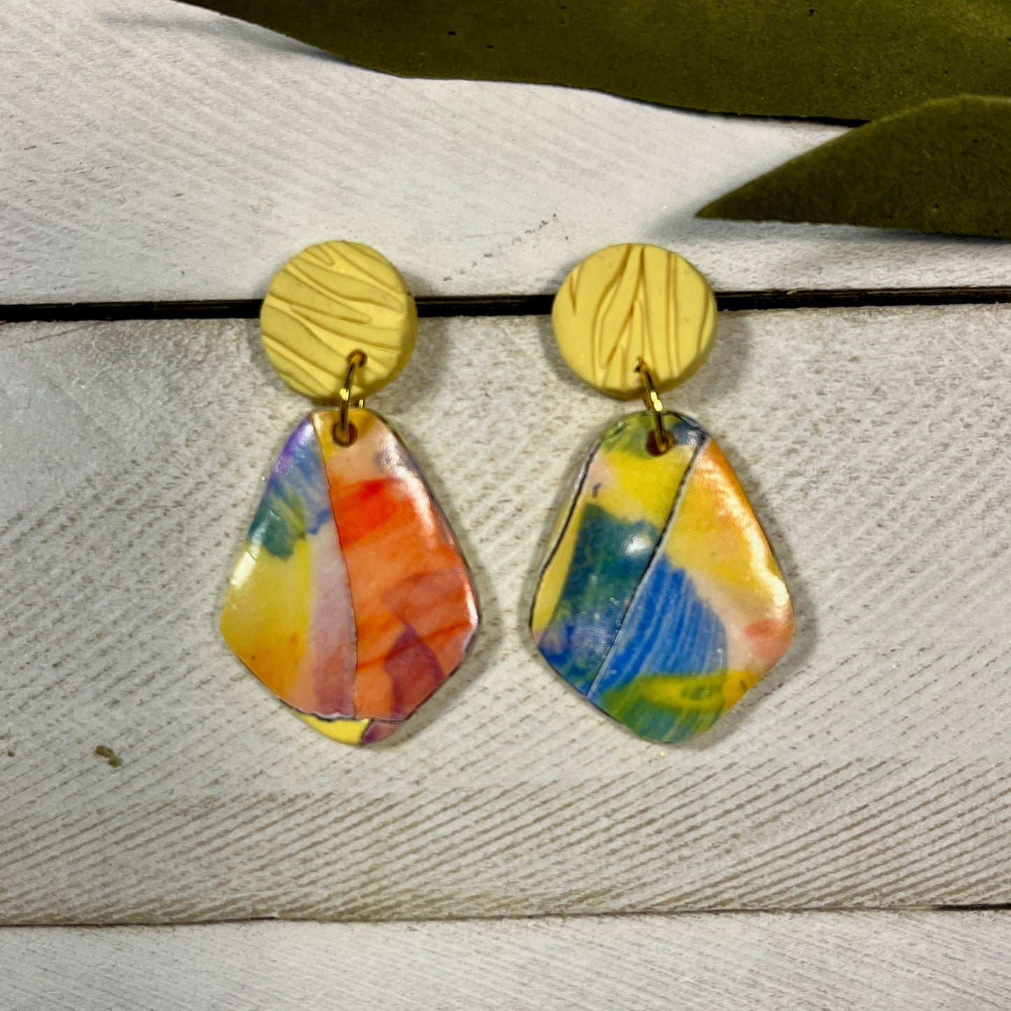 Sunny Watercolors Drops with bright yellow textured posts